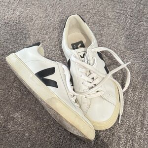 Veja Sneakers